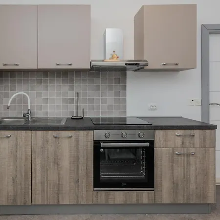 Apartment In With Wifi Privlaka (Zadar)