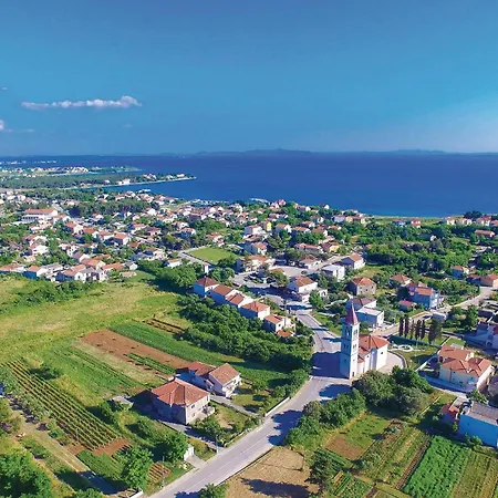 Apartment Cozy In Privlaka With Wifi *