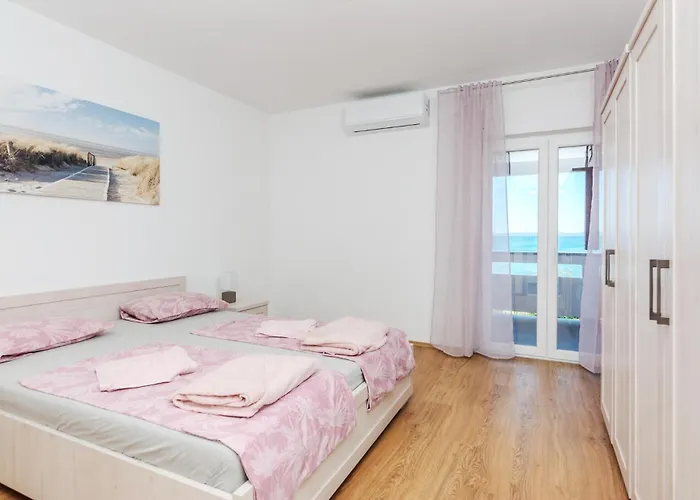 公寓 2 Bedroom Amazing In 普利拉卡
